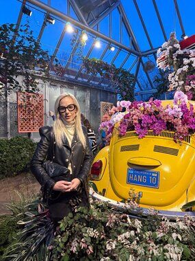 Meet your Posher, L r